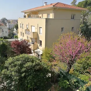 Soraya , Quiet Location With Big Garden Near And Old Town Of Nice